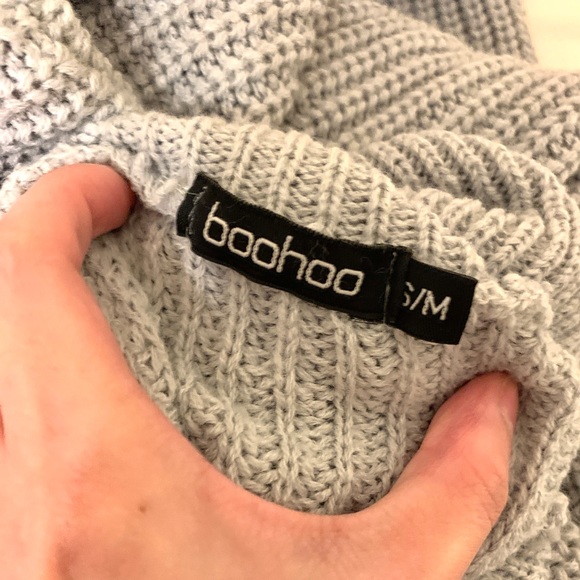 Boohoo sweater dress S/M fits loose - Picture 3 of 3